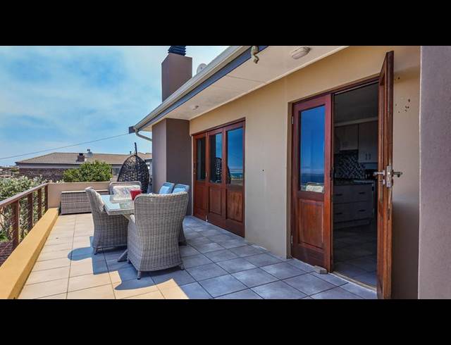 7 BEDROOM HOUSE FOR SALE IN DANA BAY